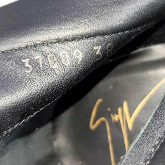 Giuseppe Zanotti Black Leather Shark Tooth Pointed Toe - Size: 38 - Picture 10 of 14